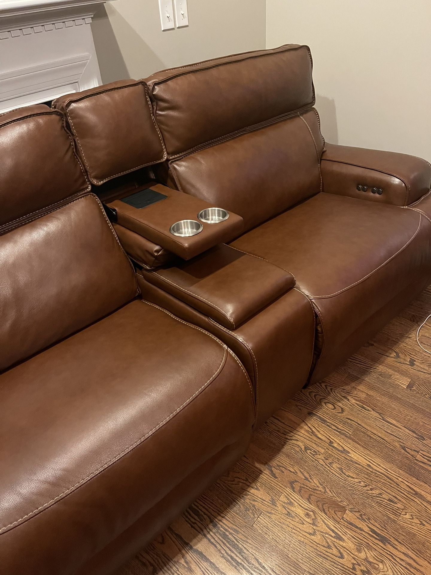 Large Leather Sectional - Like new conditon