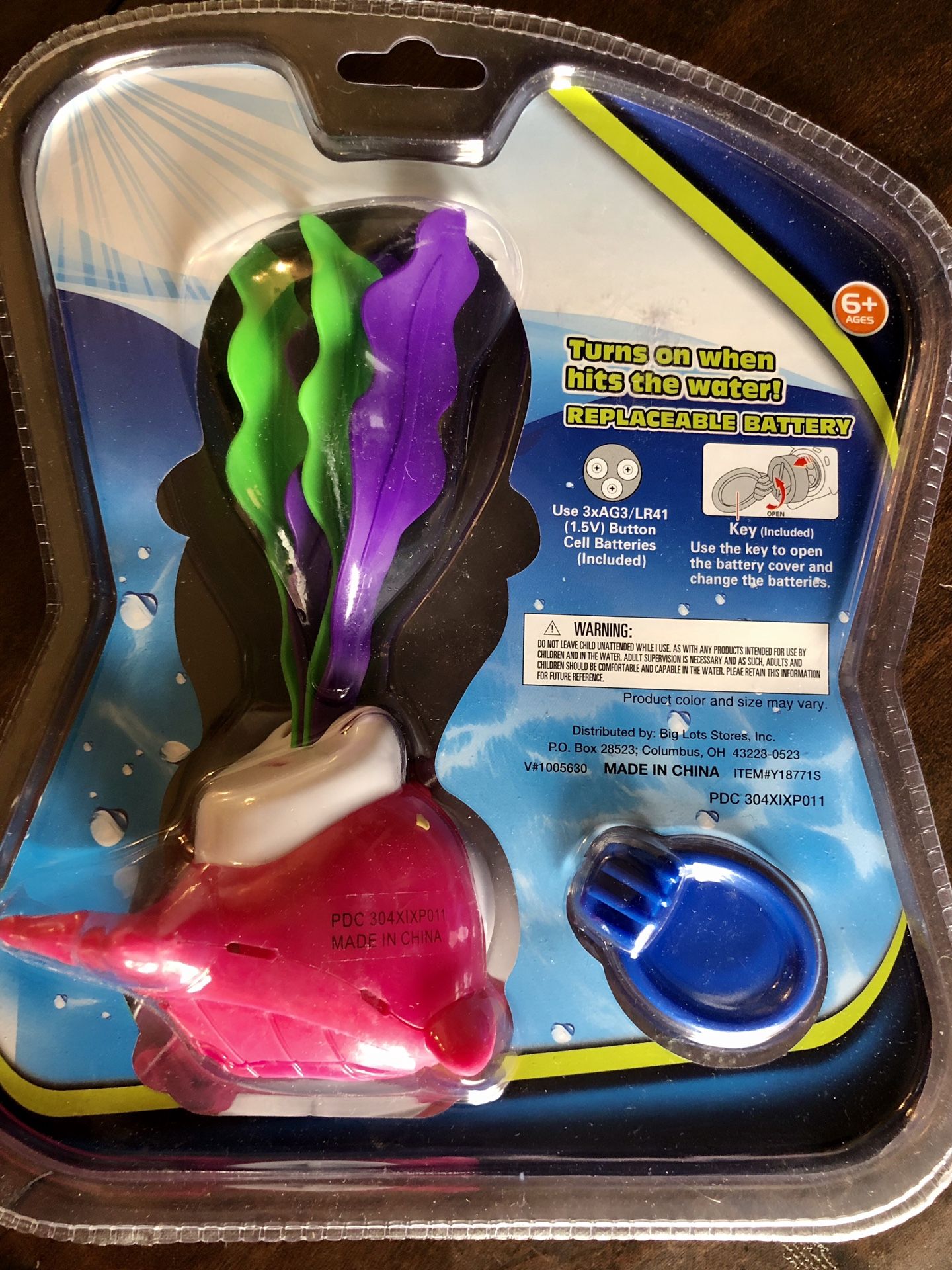 Light Up Sea Animal 6”—Lights up when hits water