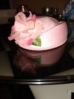 Pink Vintage hat Thumbnail