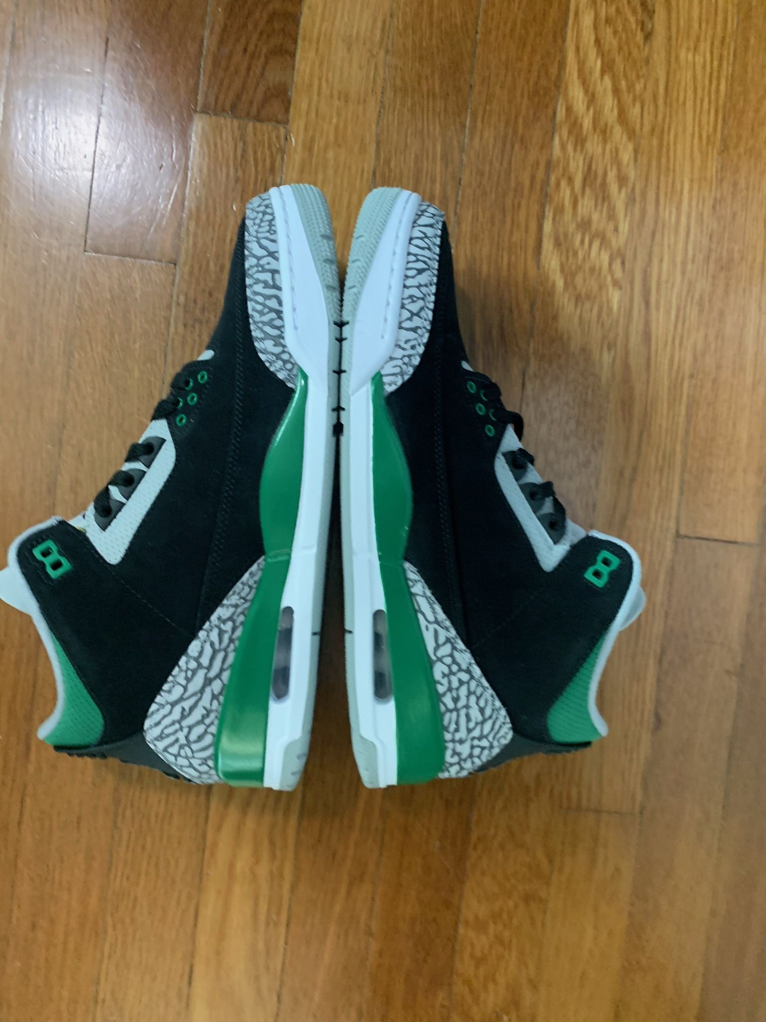 The Air Jordan 3 “Pine Green” Sz10.5 Mens