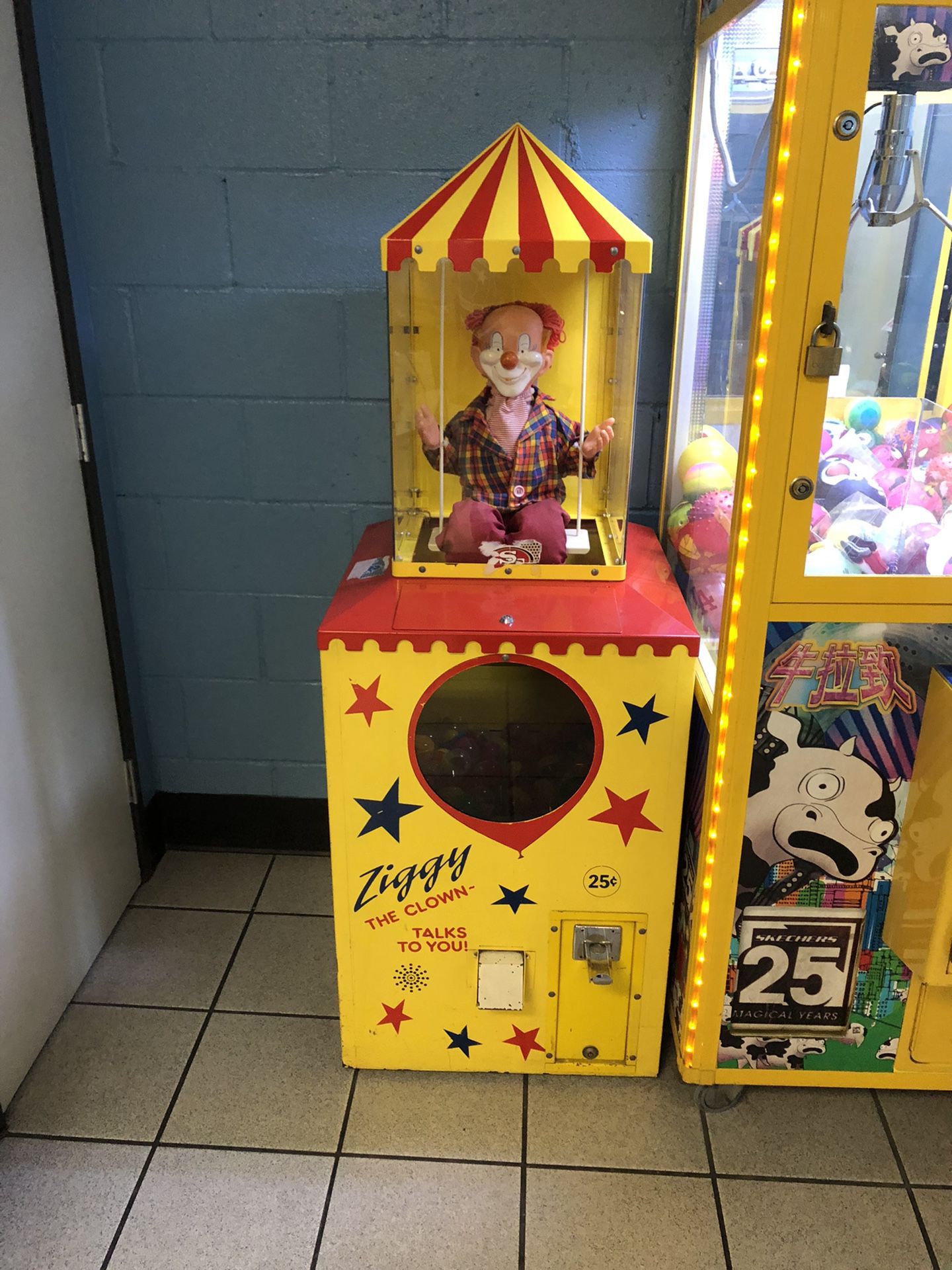 Ziggy The Clown Egg Vender Machine 