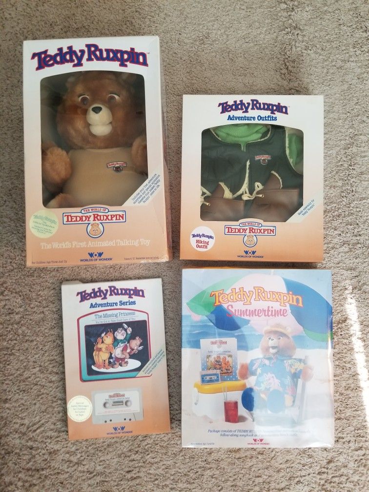 1985 Teddy Ruxpin Mint In Box With Extras.