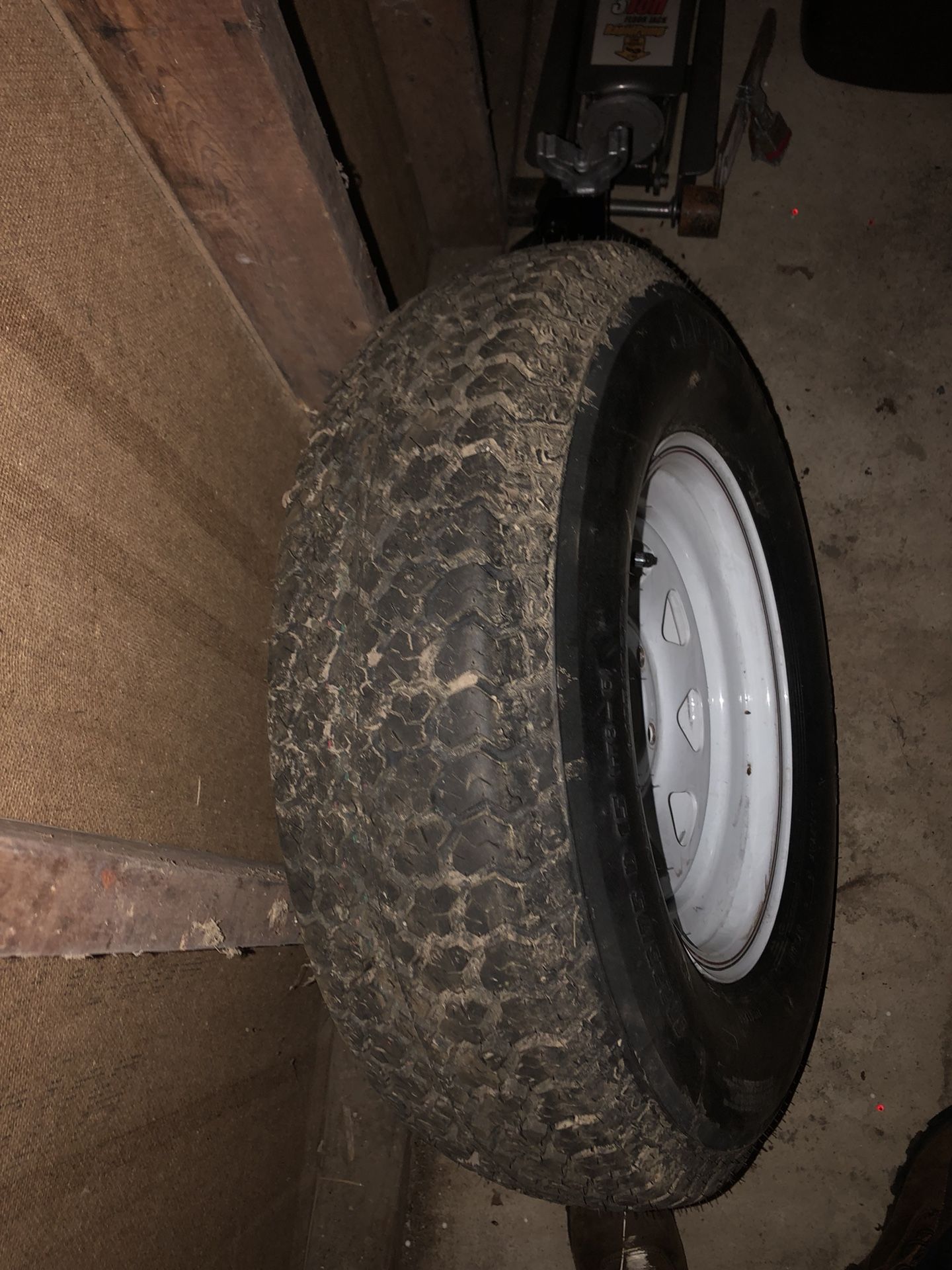 Trailer tire