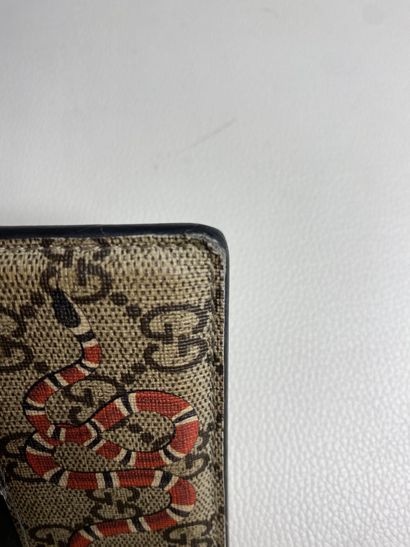 Gucci king snake GG Supreme