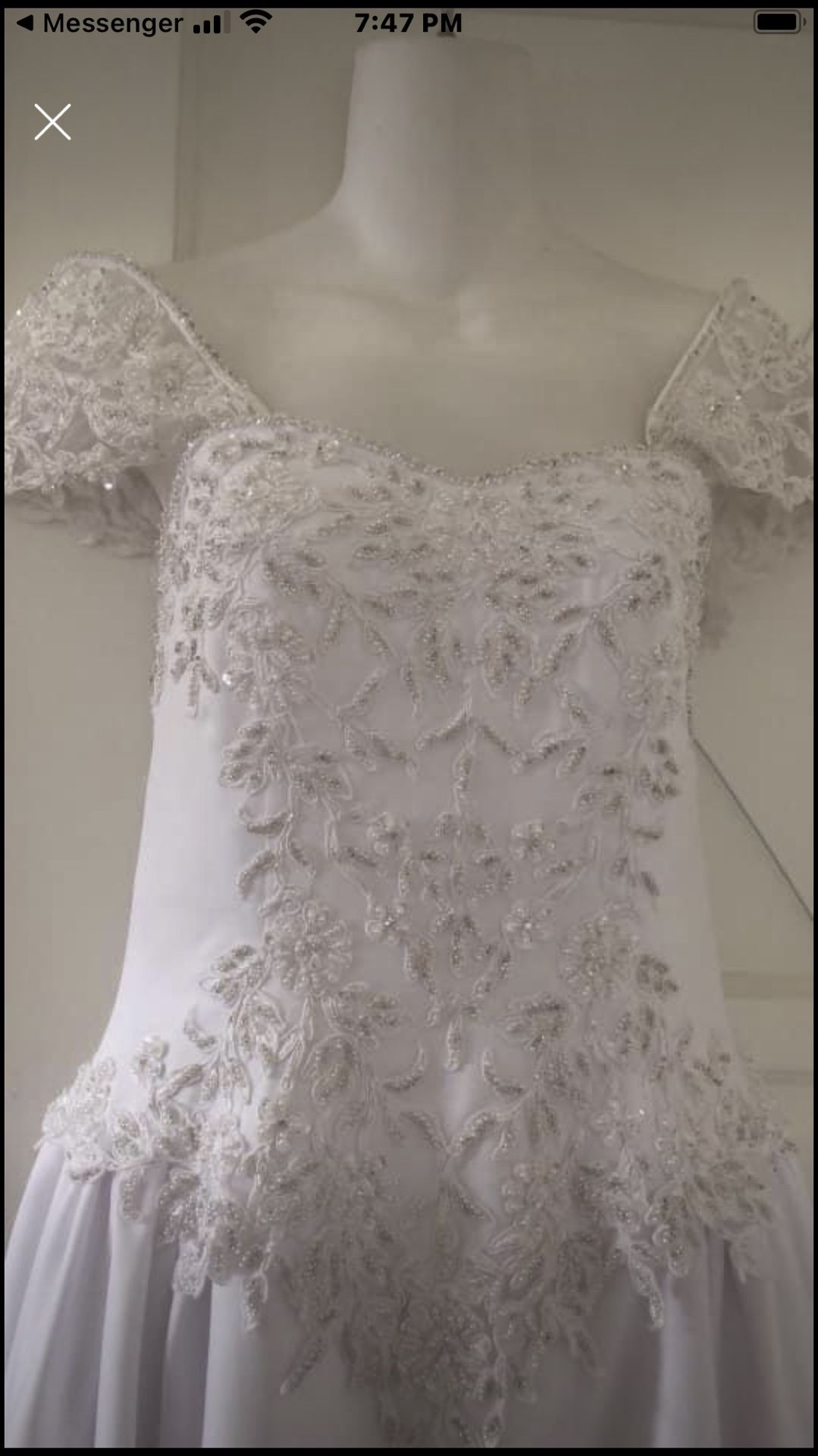 Free bride Robe If Bought Full Price . This Have The Train Im Including Wedding Gown Size 10 Similar To This Photo Same Brand