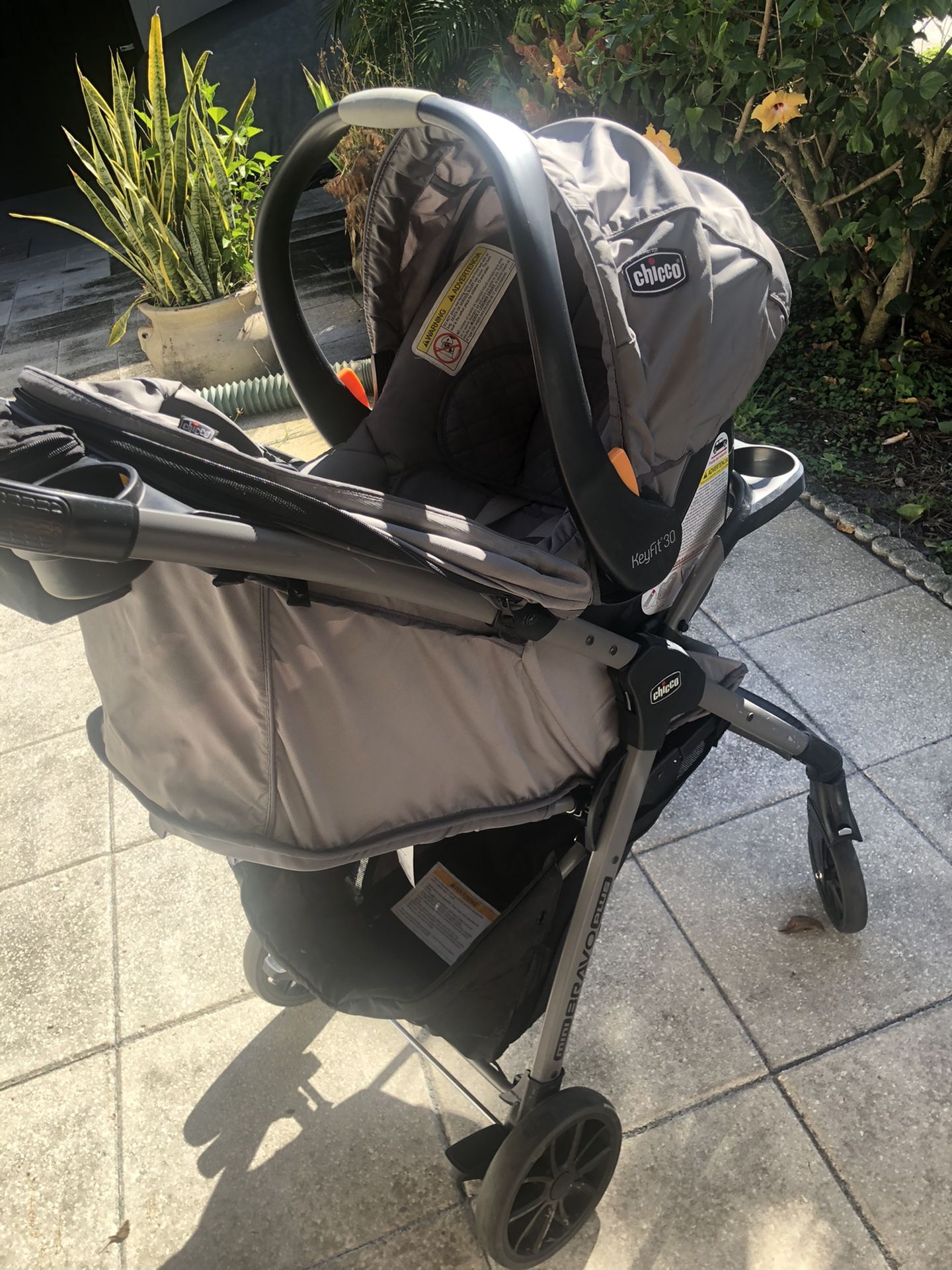 Chicco mini Bravo Travel System