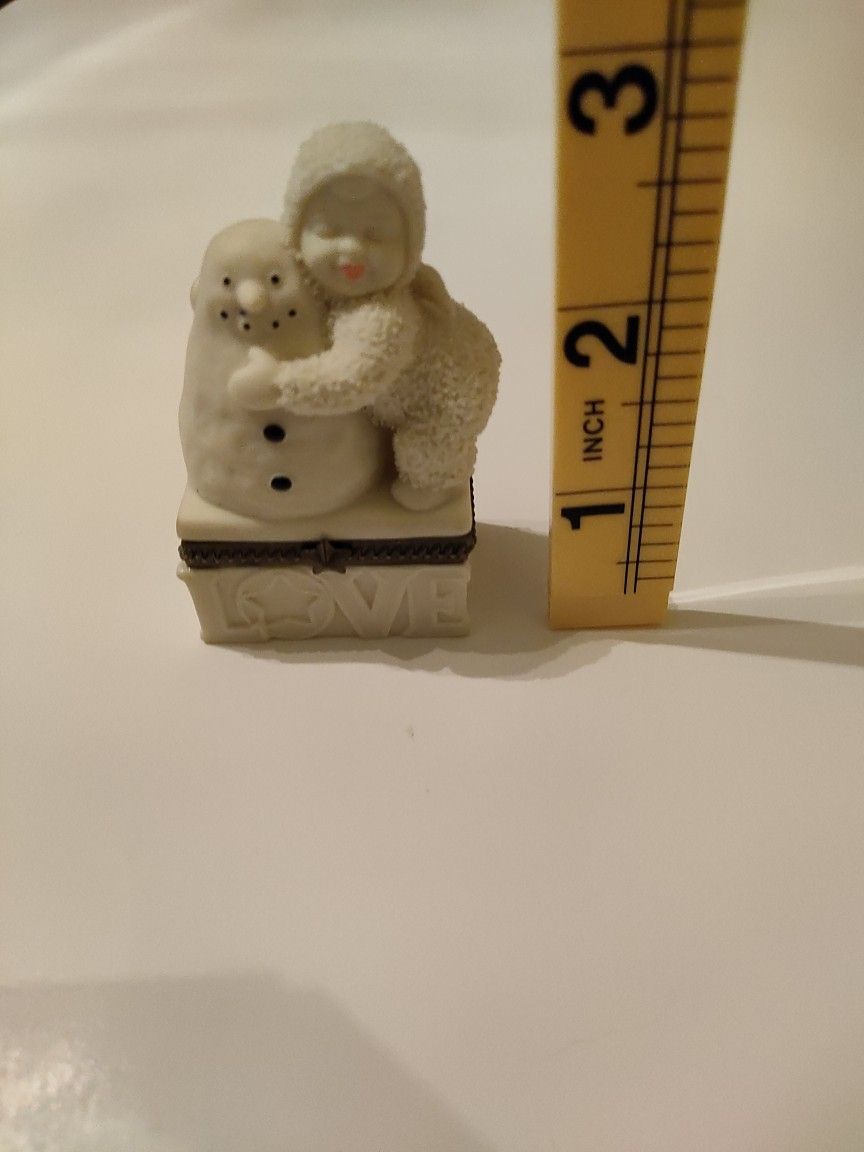 Pre-owned Department 56 Snowbabies "I Love You" Bisque Porcelain Hinged Box.