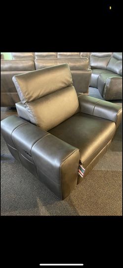 Beautiful Large Italian Leather Reclining sofa set (see description for full cost) Thumbnail