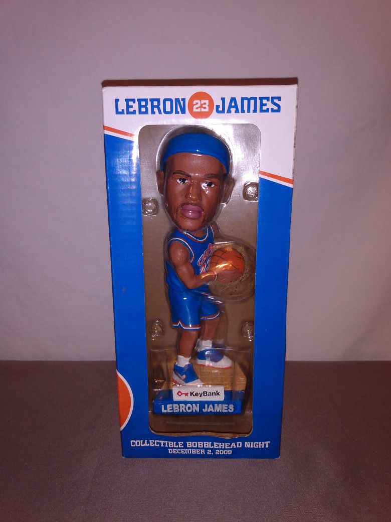 Cleveland Cavaliers  LeBron  James  bobblehead doll for Sale 
