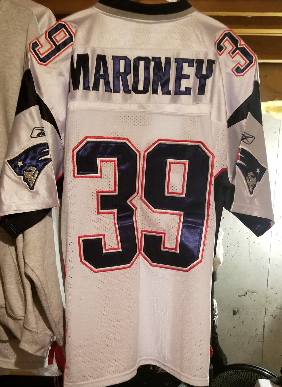 ***NEW***Vintage NFL New England Patriots Laurence Maroney#39 Stitched Jersey Size 52 Best Offer