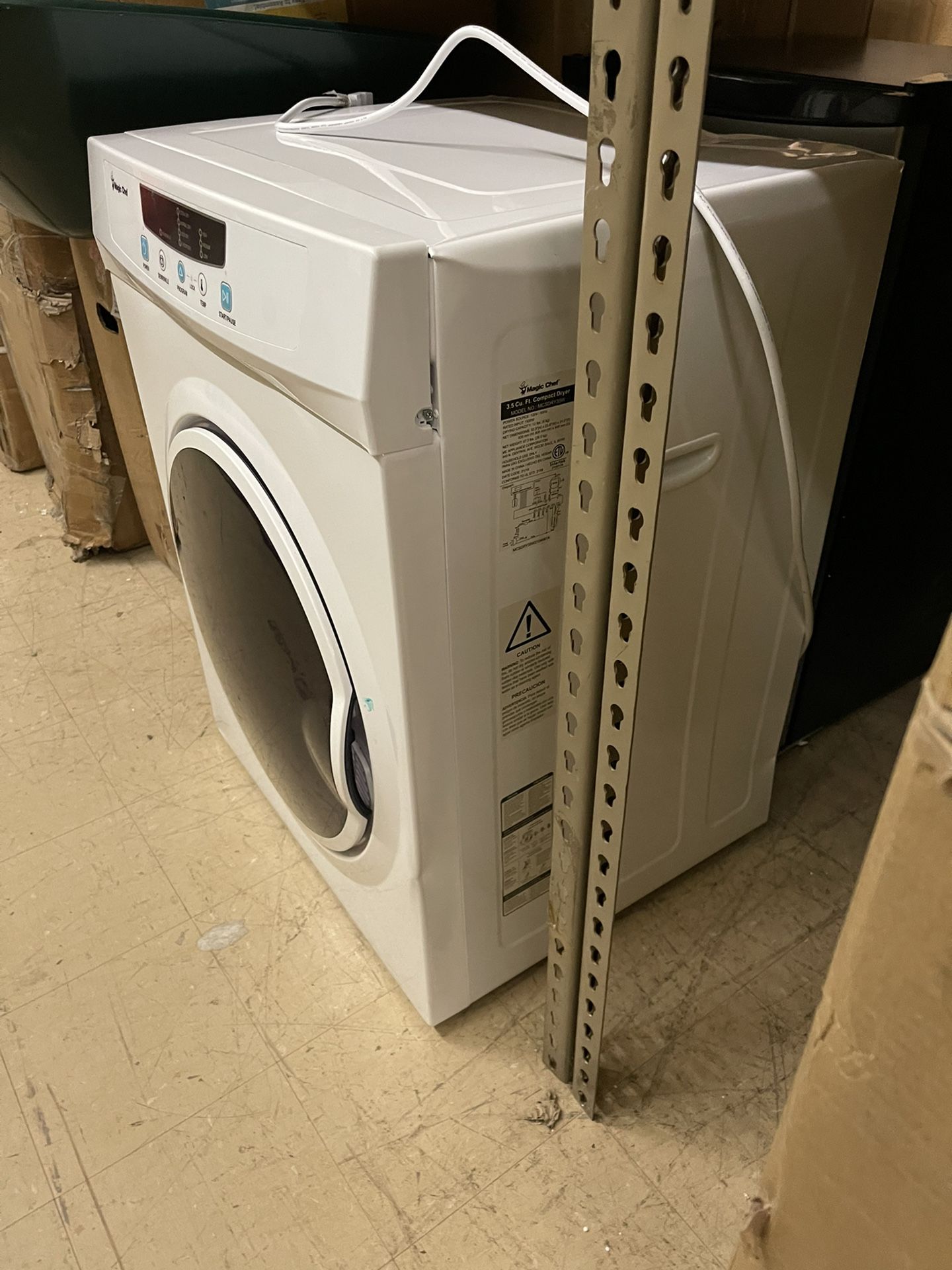 Magic Chef 3.5 cu ft Compact Dryer, White