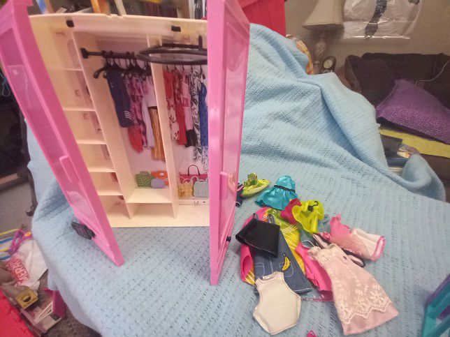 Barbie Closet With A Bunch Of Clothes 