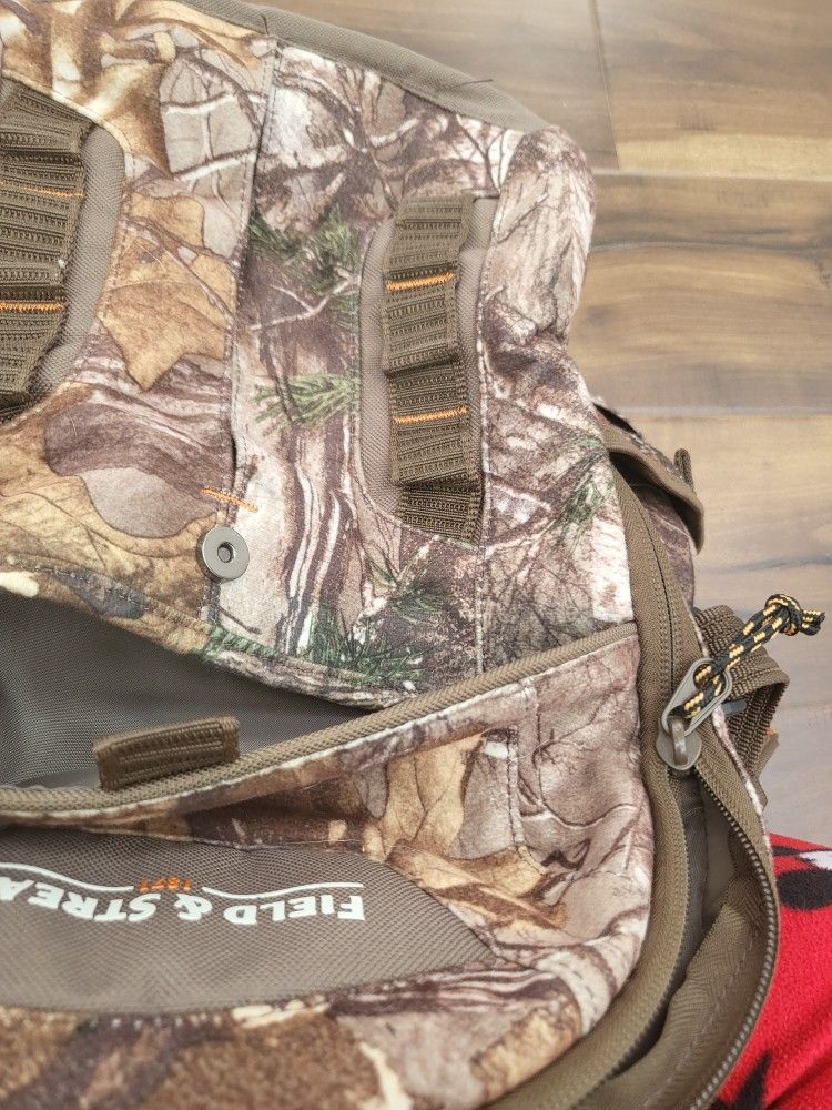 FIELD AND STREAM BACKPACK