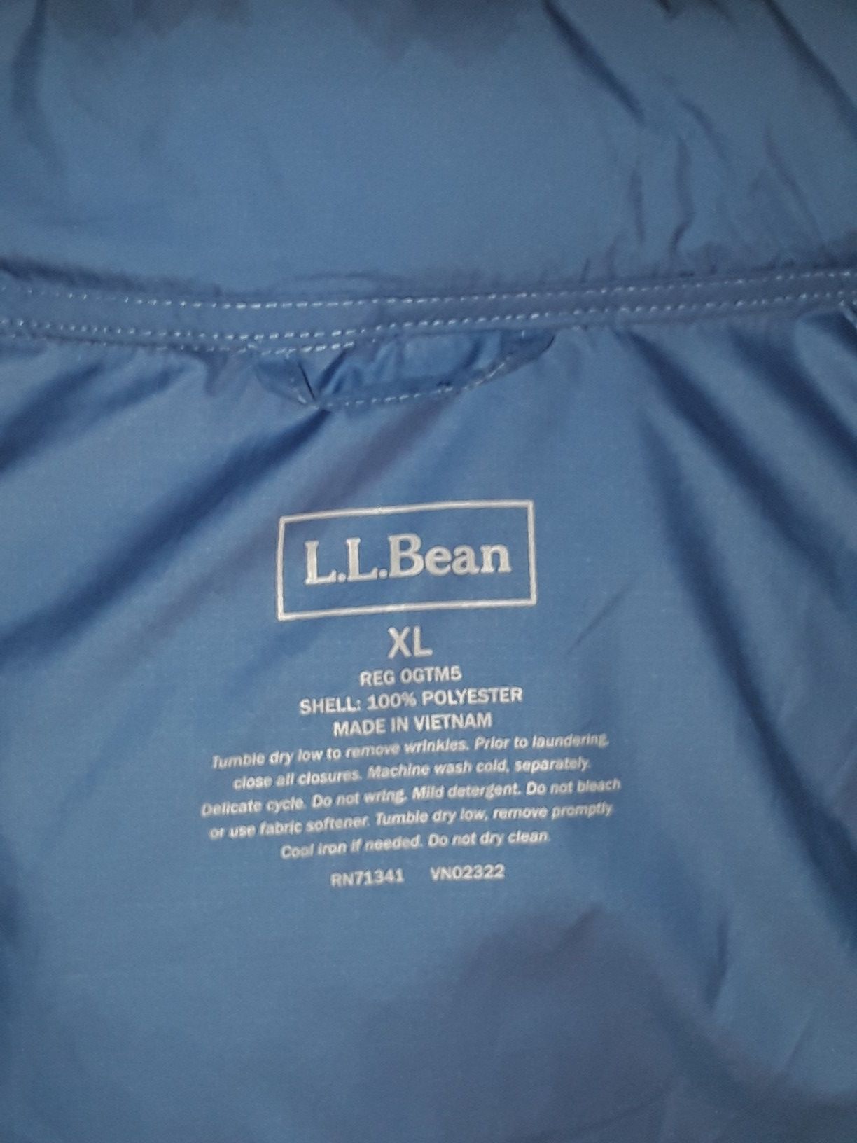 L.L. Bean rain/windbreaker Blue jacket