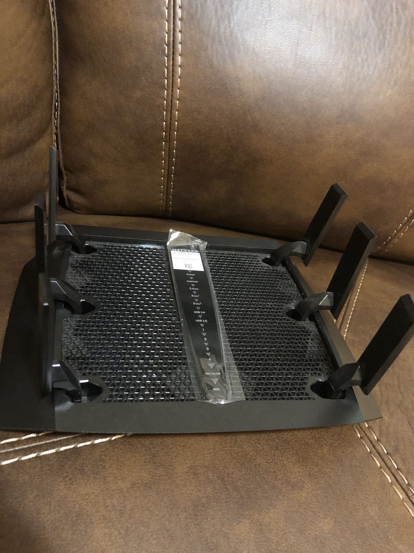 Netgear Nighthawk X6 (AC3200 Tri-Band WiFi Router Model R8000)