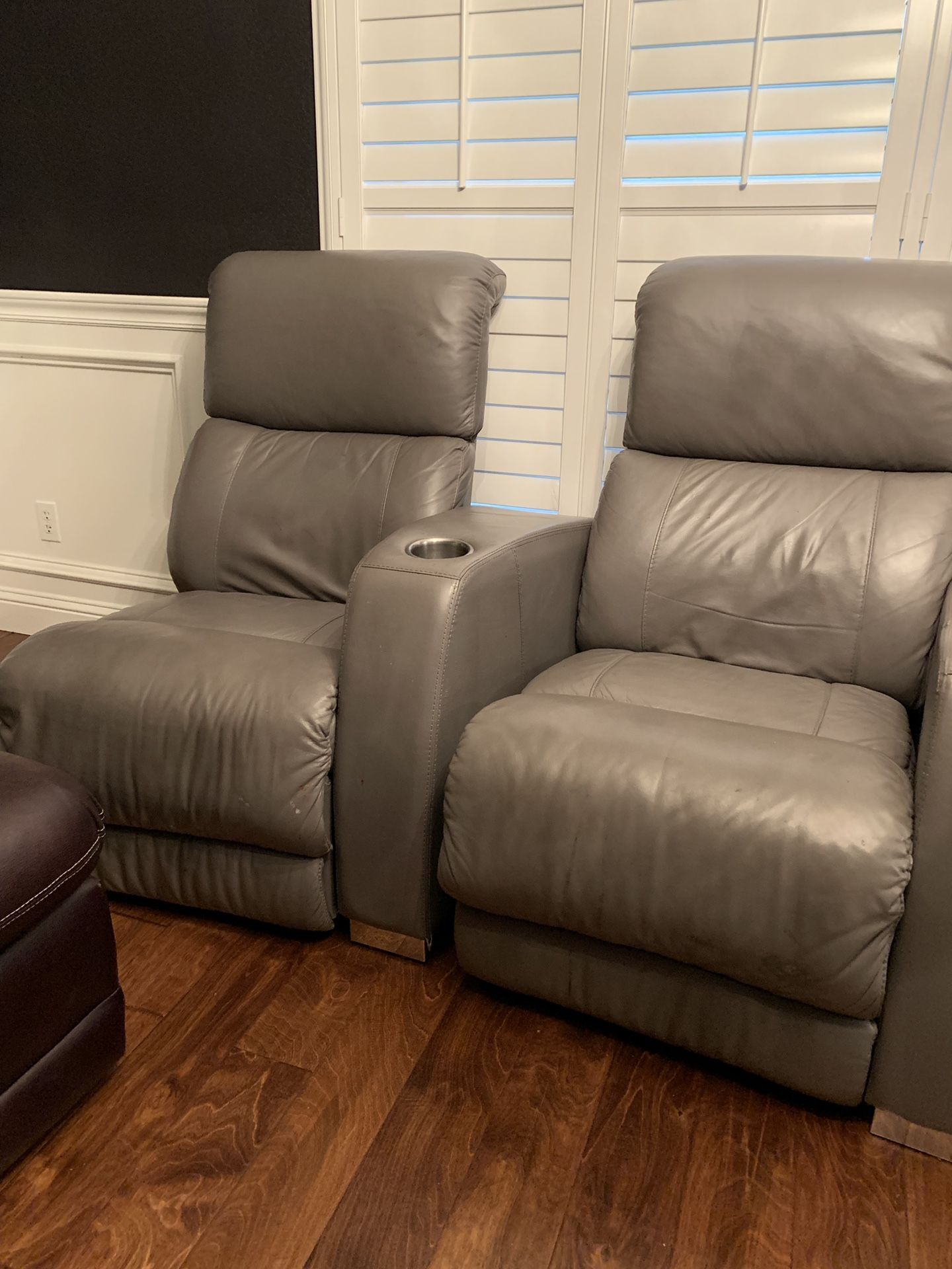 Leathers Theatre Seats