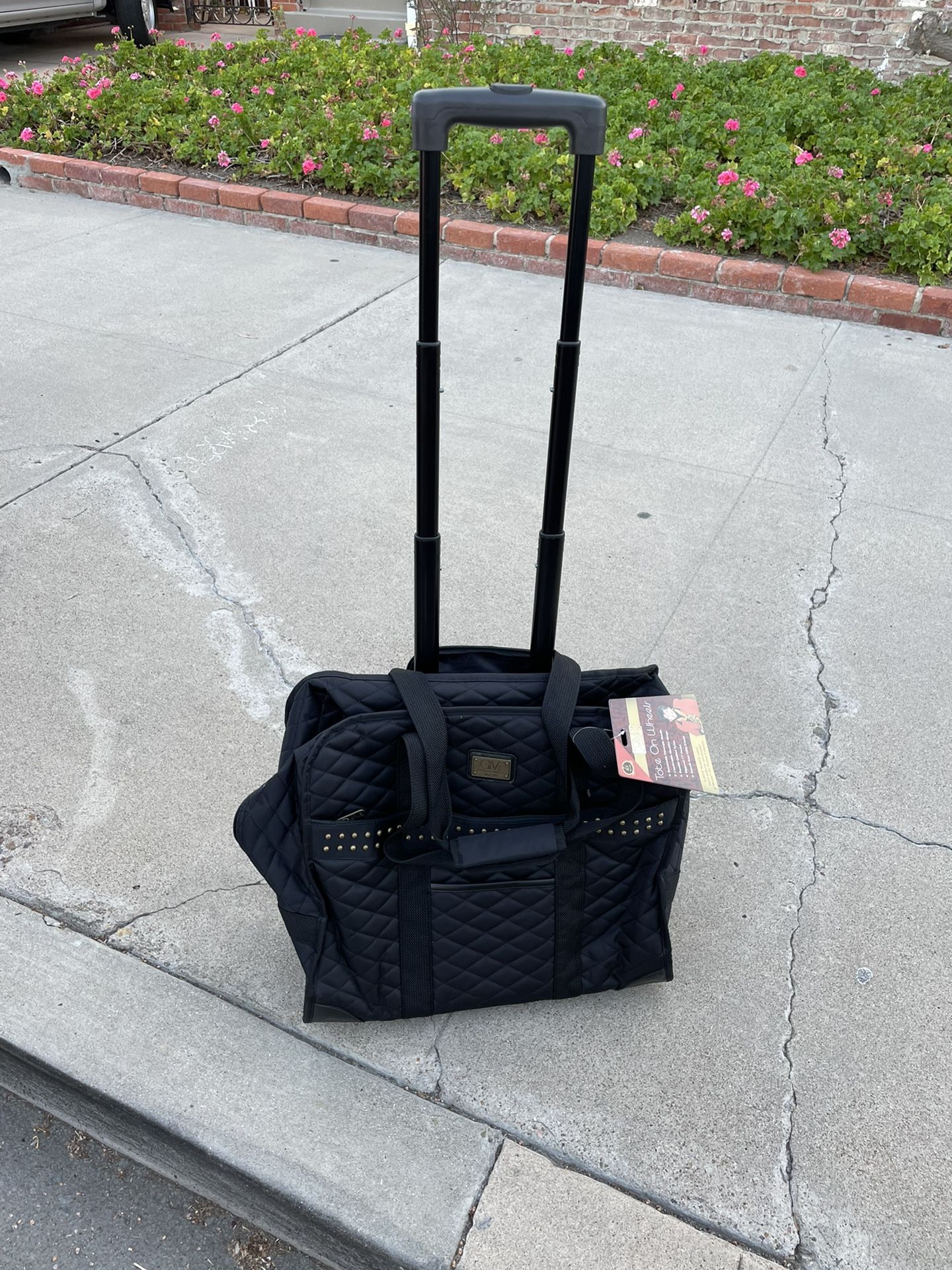 Tote on Wheels/ Rolling Bag