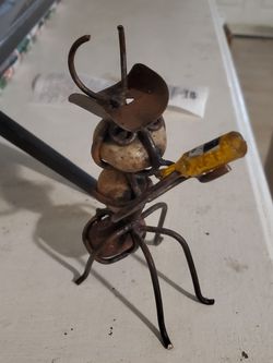 Sculpture Wire Ant Thumbnail