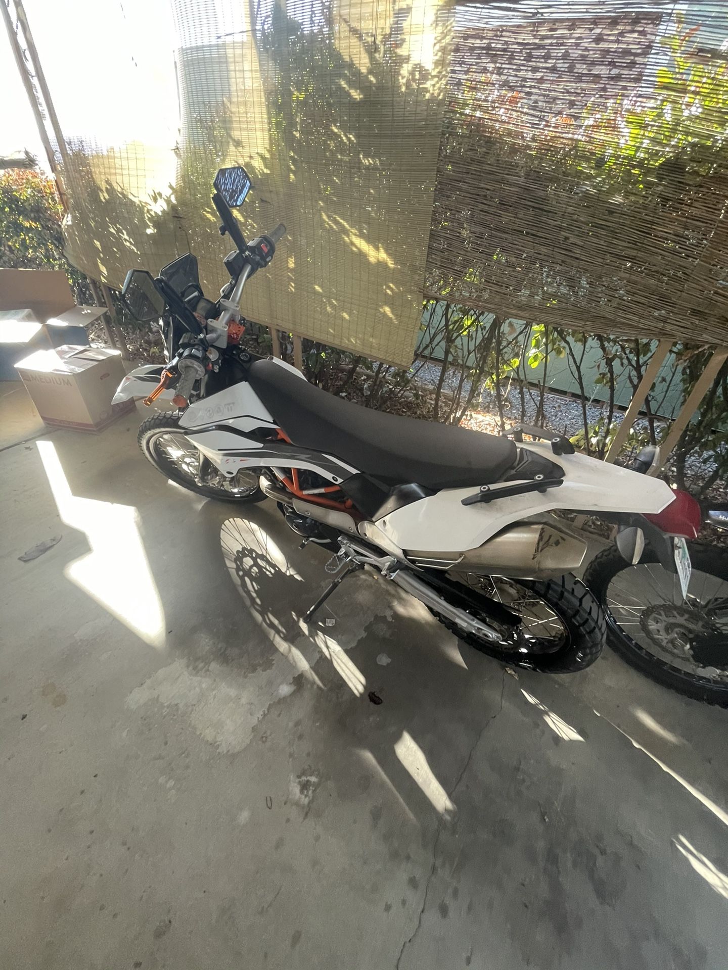 2015 KTM 690 r dual sport