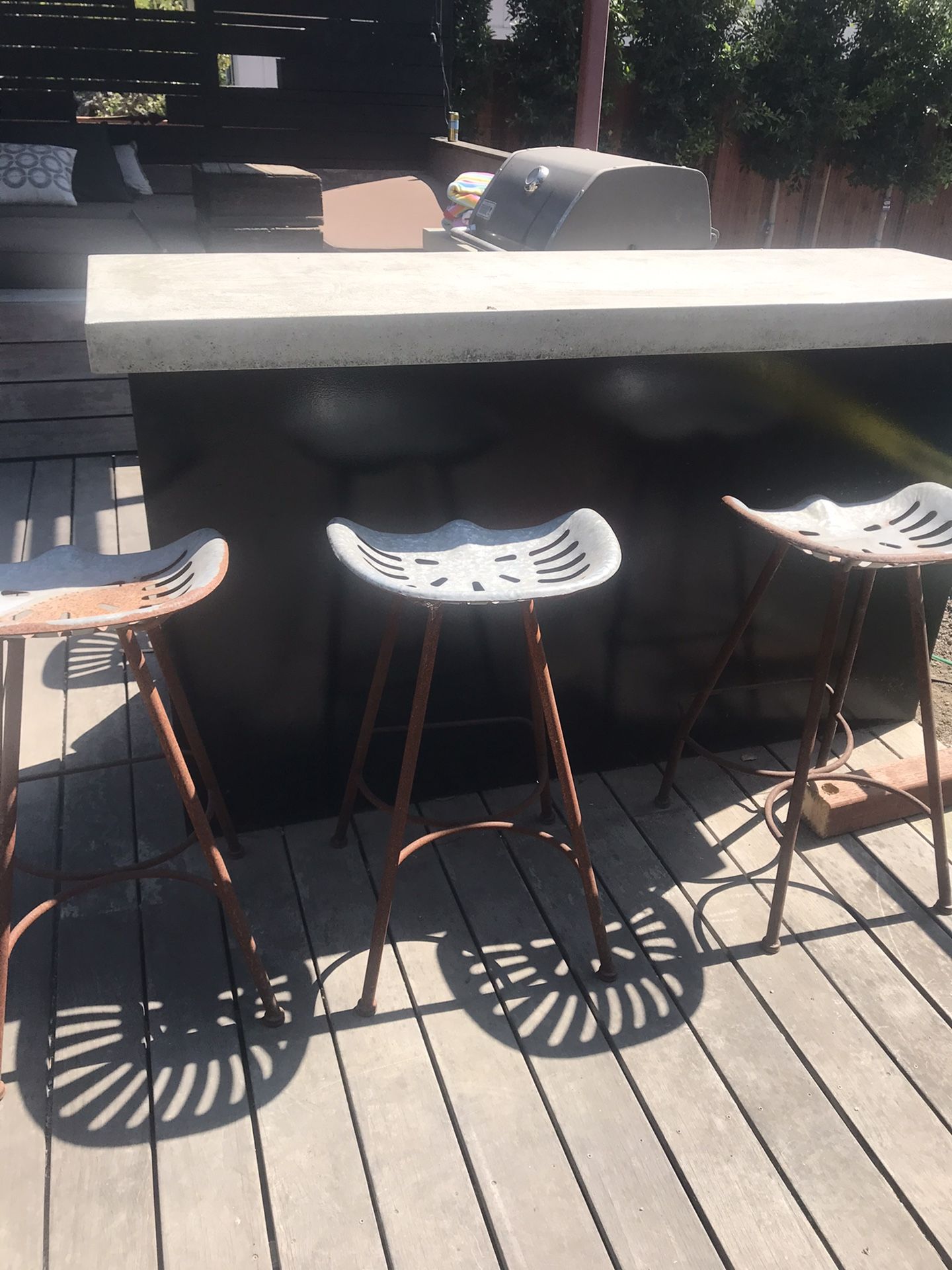 Outdoor tractor seat bar stools