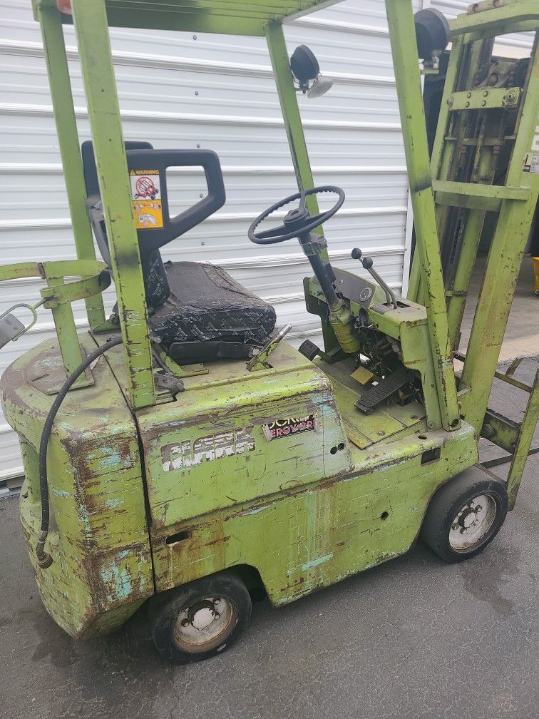 Clark Forklift