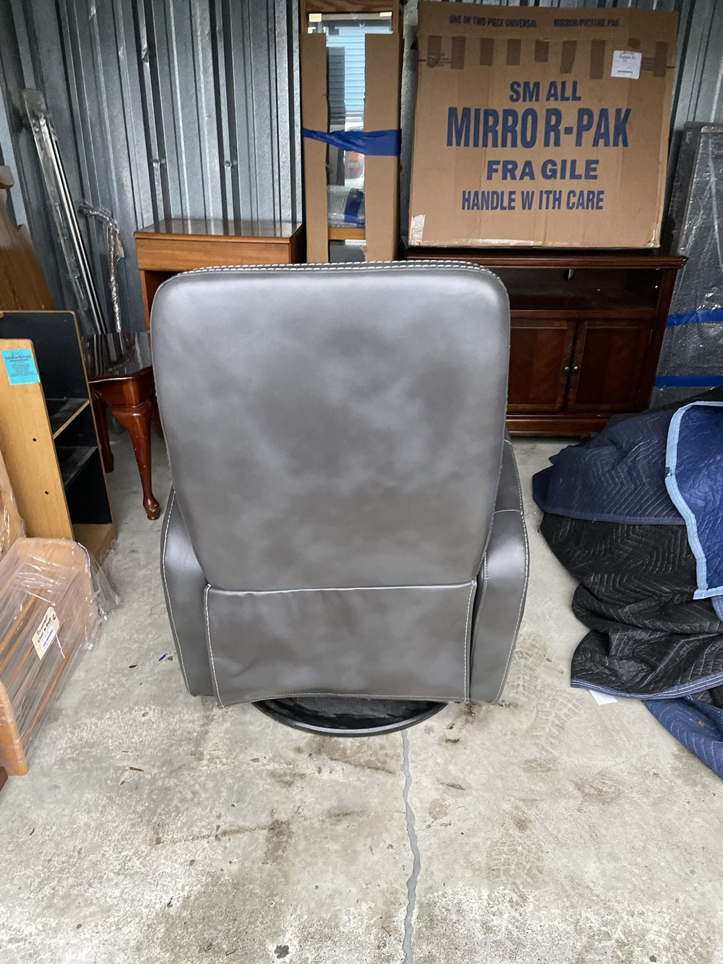 Bolero Gray Swivel Glider Recliner for Sale in WA OfferUp