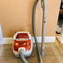 Electrolux twin clean Bagless Vacuum Cleaner Thumbnail