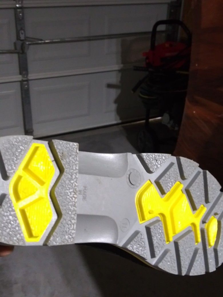 Rubber Rain Boots Size. 11