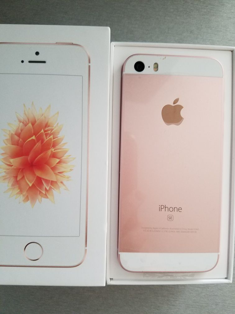 Unlocked Iphone Se 32gb Rose Gold 4 Display Model A1662 Part Mp7w2ll A Just Activated And Put In The Box For Sale In Renton Wa Offerup