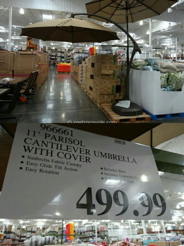NEW Costco 11ft Offset umbrella with base for Sale in Edgewood, WA