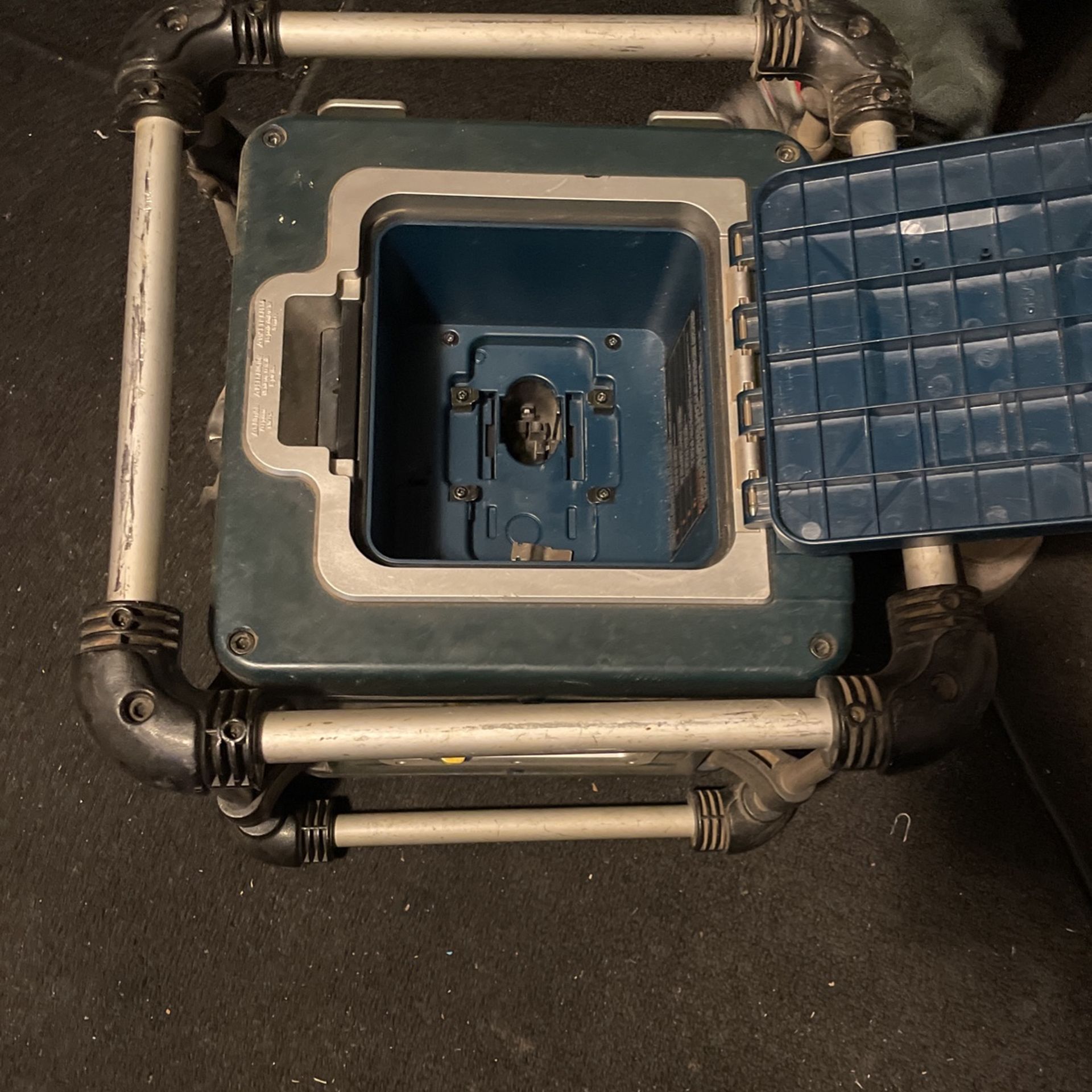 Bosch Charger/ Battery Bay