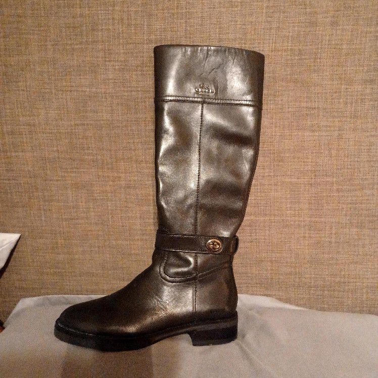 *NEW CONDITION* COACH Boots
