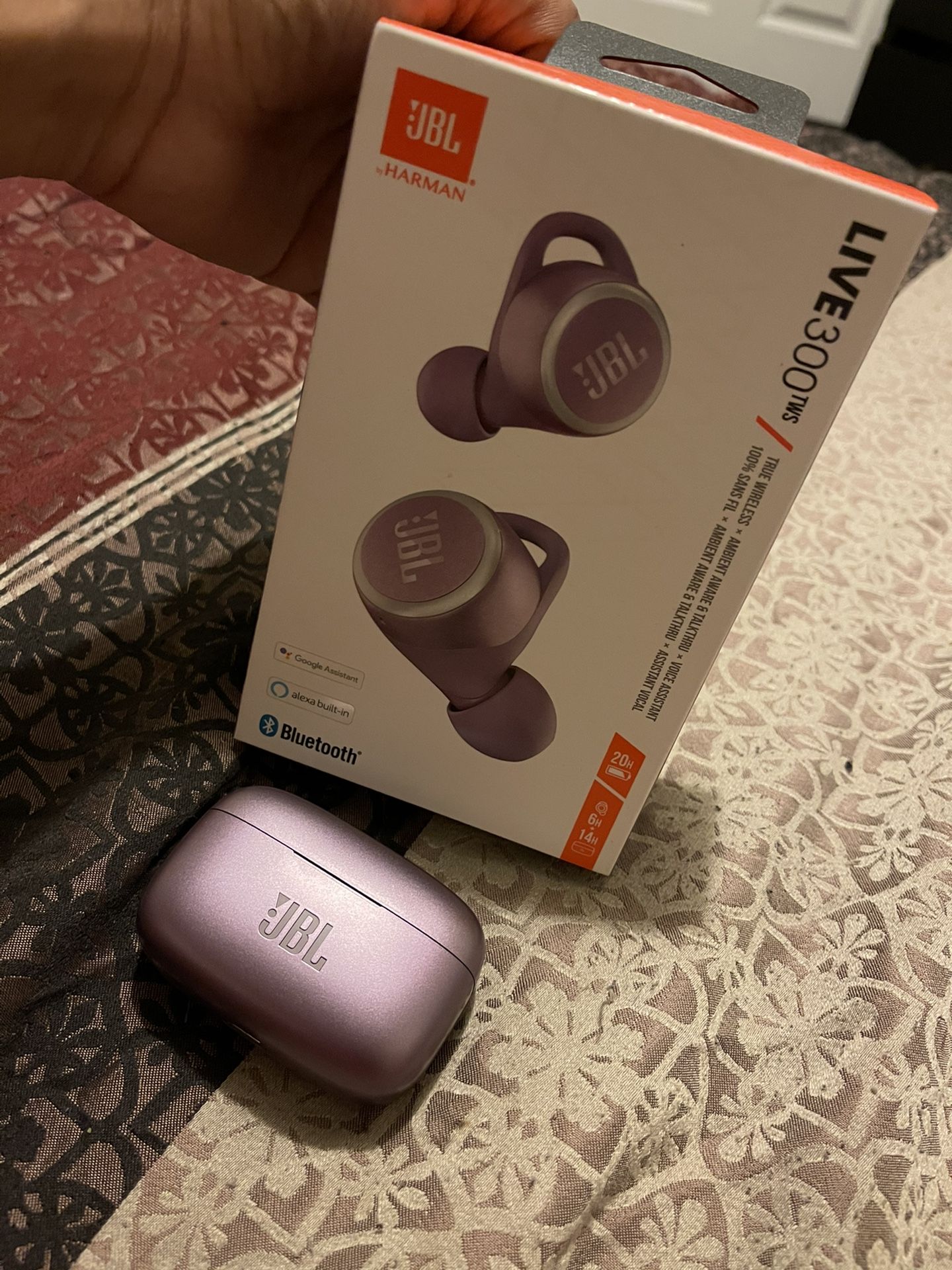 JBL Wireless Earbuds