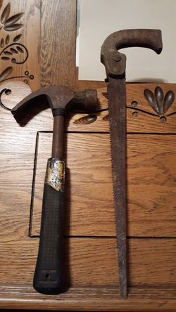 COLLECTION OF 4 VINTAGE TOOLS Thumbnail