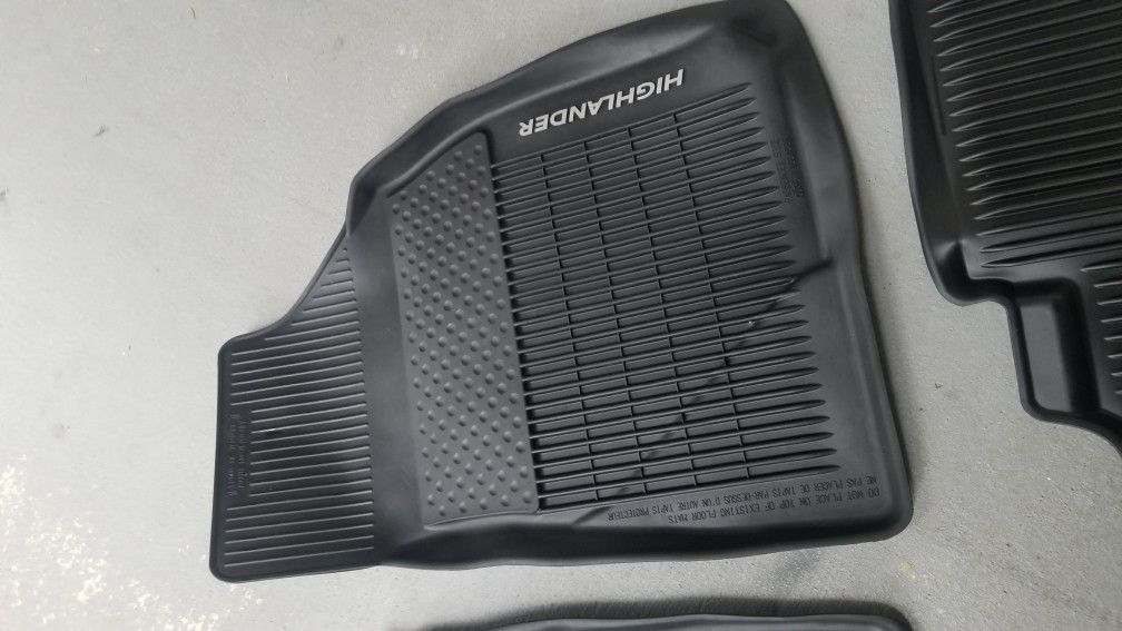 Toyota Highlander Floor Mats 2016