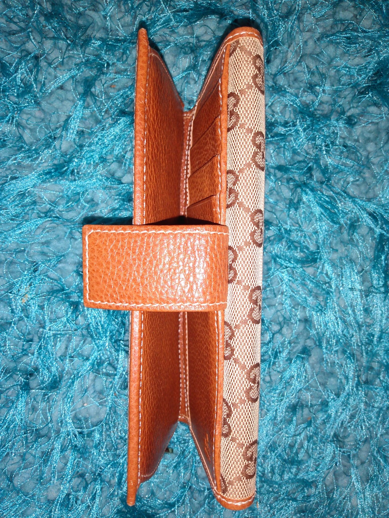 VINTAGE GUCCI WALLET