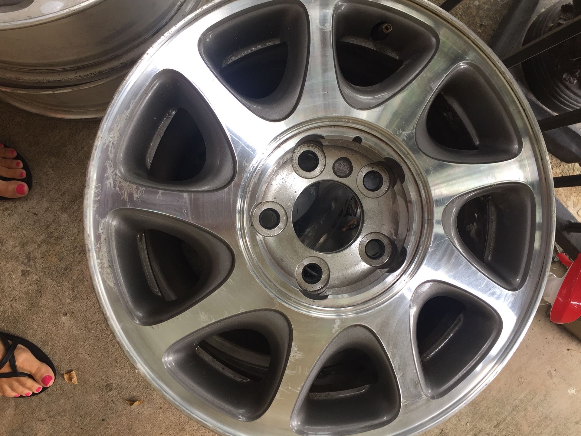 All 4 Buick Regal 1997-2004 Used OEM Wheel 16x6.5 factory rims and wheel cover caps