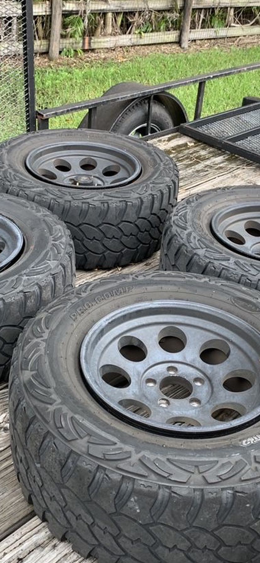 JEEP tires and rims!!!! Set of 4 33 inch tires and 17 inch rims Jeep