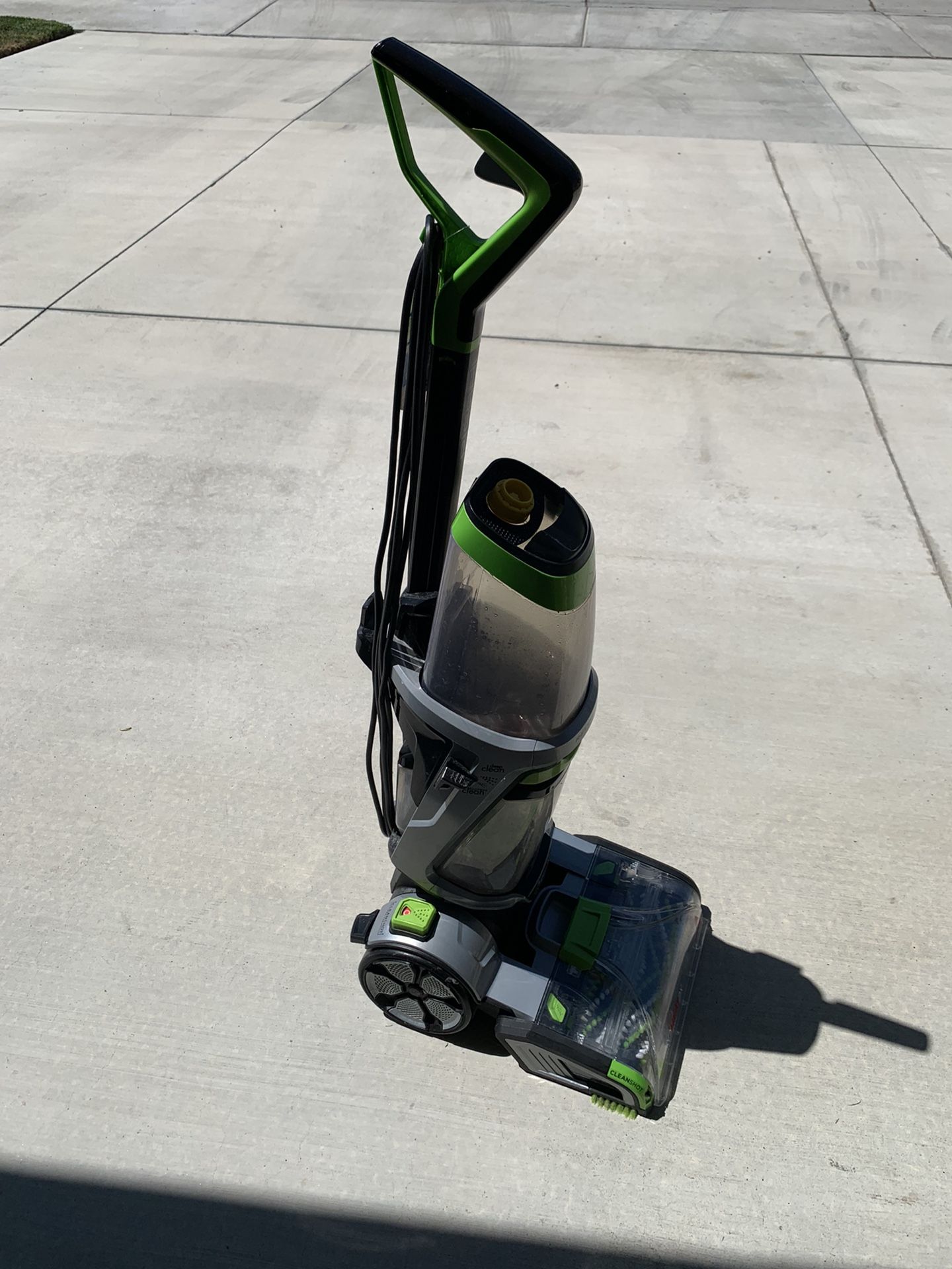 Bissell Carpet Shampooer