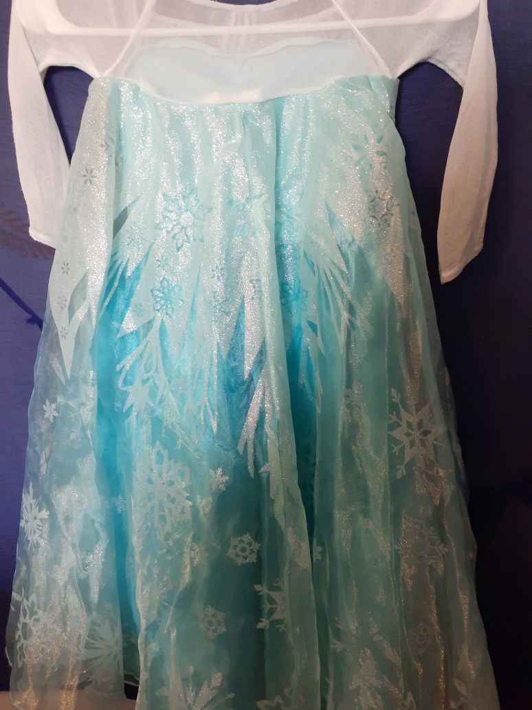 Size 3 to 5 elsa dress