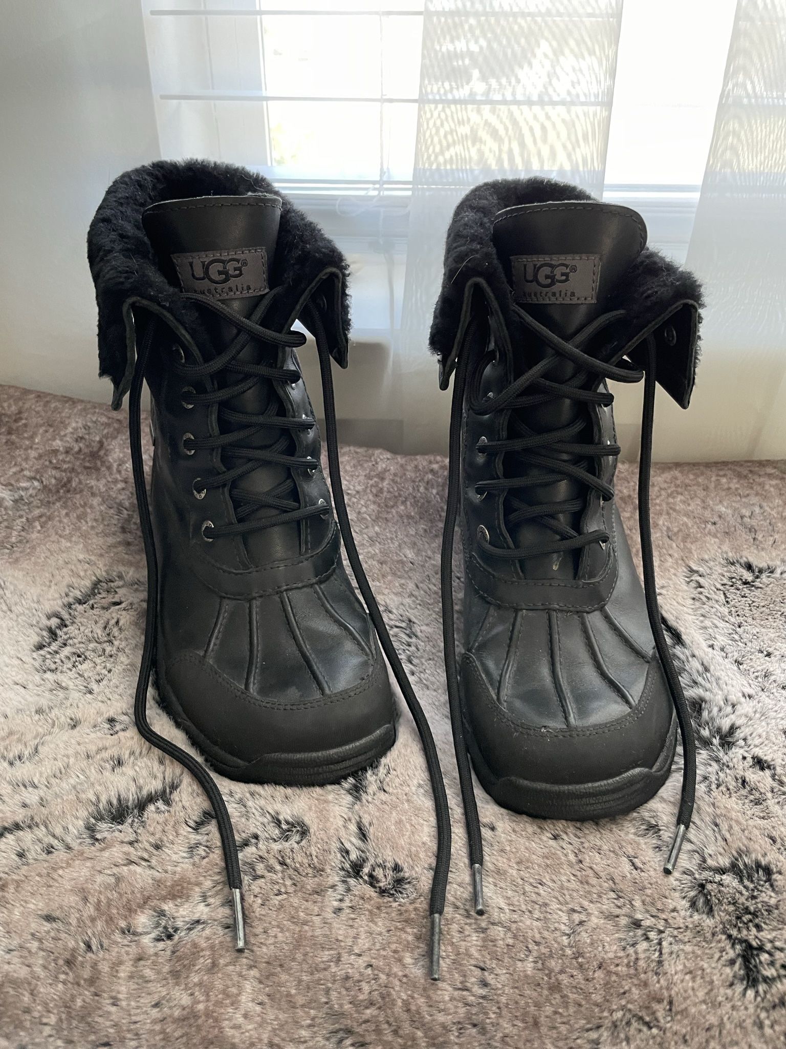 UGG -Black Boots