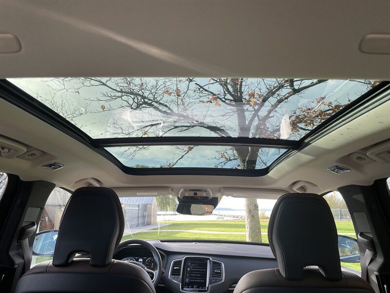 2019 Volvo XC90 T6 Momentum