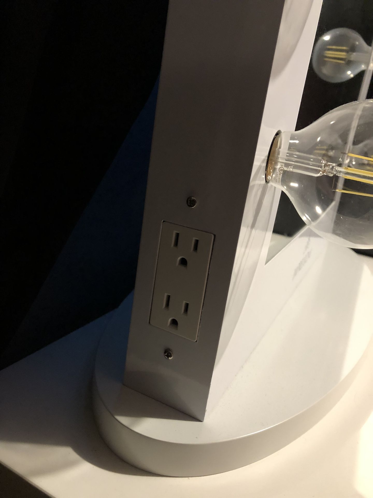 IMPRESSIONS WHITE VANITY (everything Included)