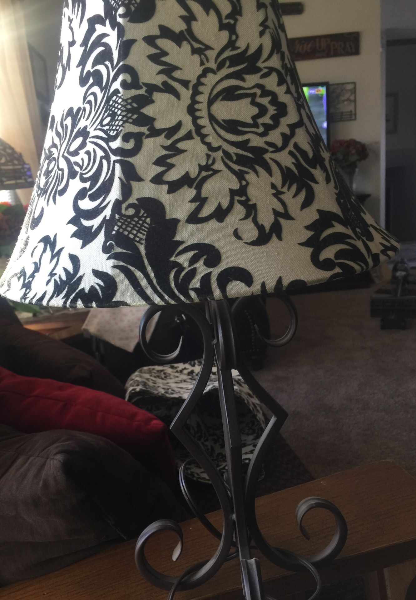 Lamp ensemble with shade, runner and curtain and mirror