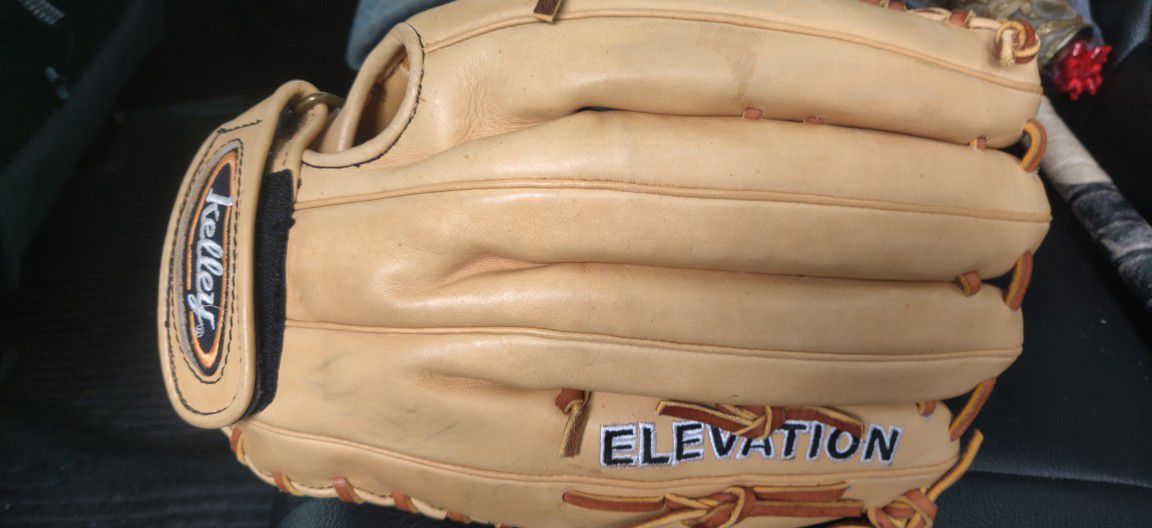 Kelley Softball 13 Glove