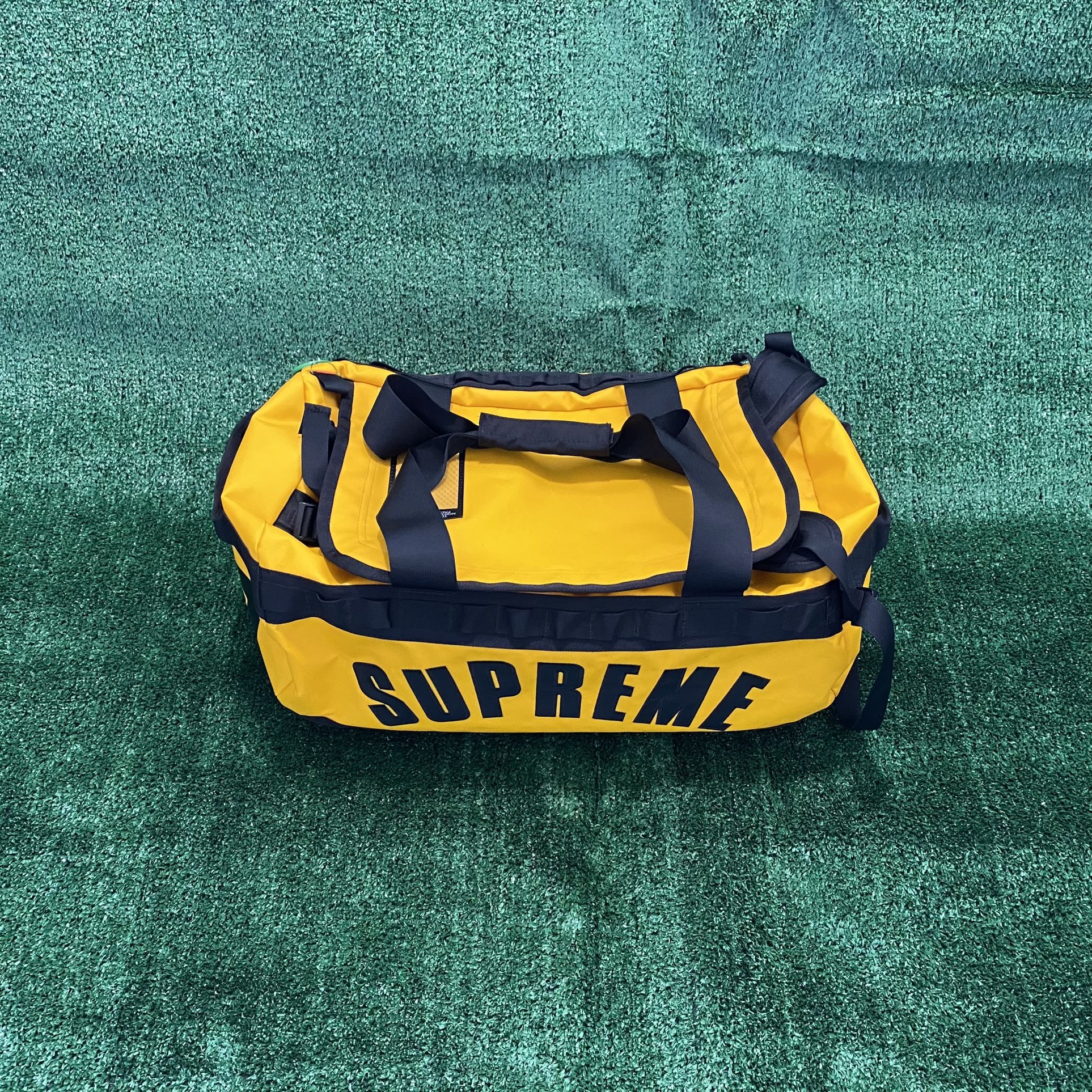 Supreme Duffel/carryon