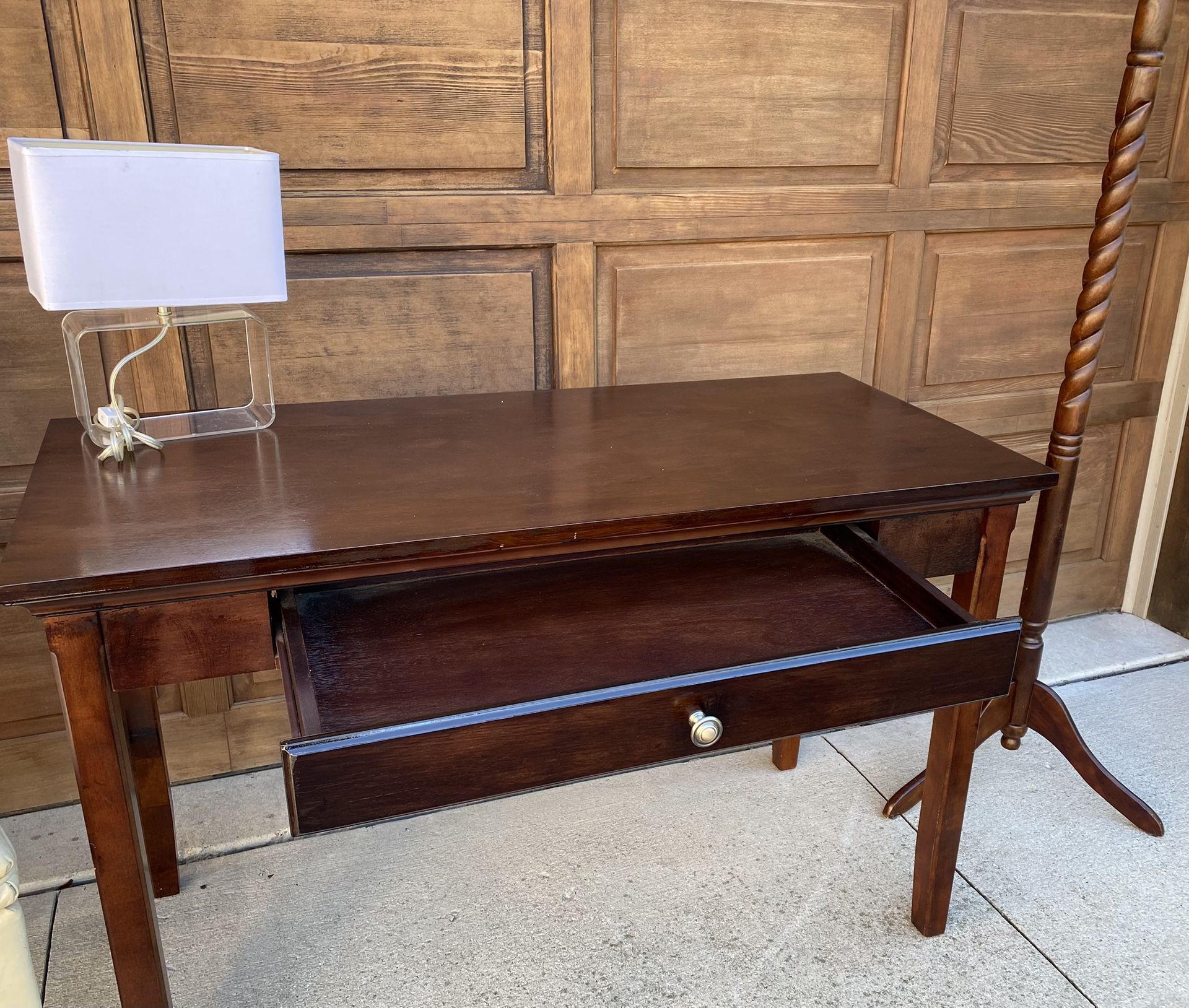 Desk/Chair / Lamp / Coat Rack