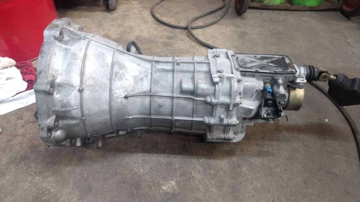 CD009 2 350Z / G35 0306 Manual Transmission for Sale in Dallas, TX