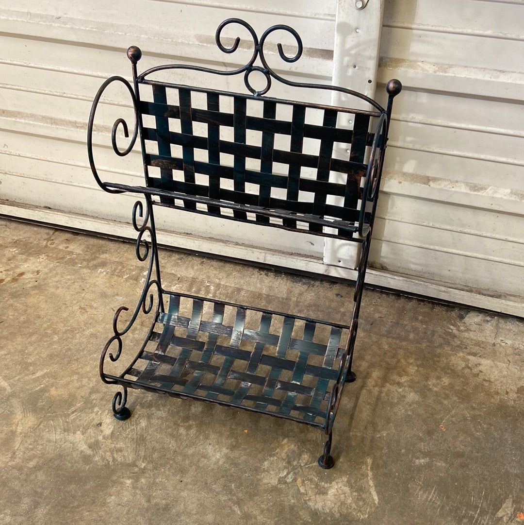 Metal Standing Cottage Magazine Rack Rustic