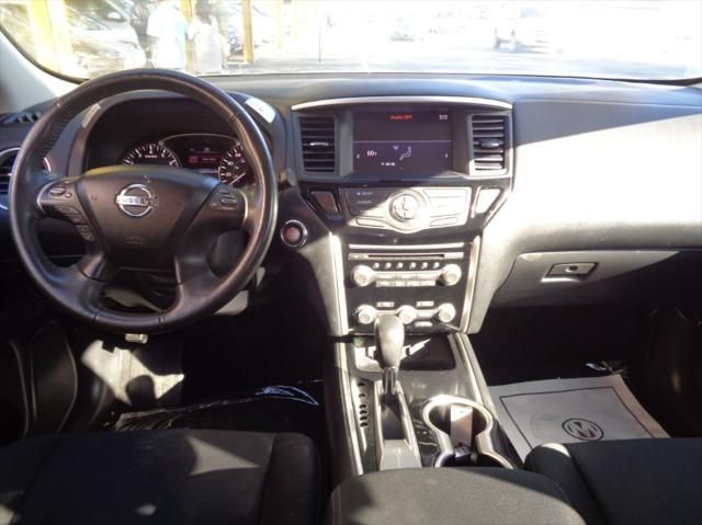 2017 Nissan Pathfinder